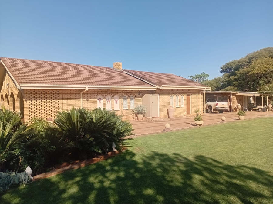 4 Bedroom Property for Sale in Kuruman Northern Cape
